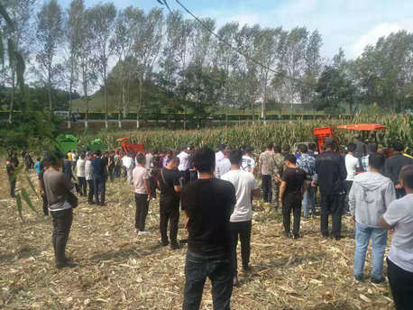 柳河县召开2019年农机化基层推广体系与建设项目玉米机械化收割现场会(图文)