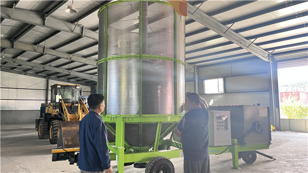 龙井市智新镇引进批式循环谷物干燥机